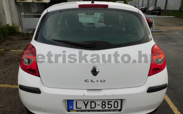 RENAULT Clio 1.5 dCi Komfort tehergépkocsi 3,5t össztömegig - 1461cm3 Diesel 120154 12/12
