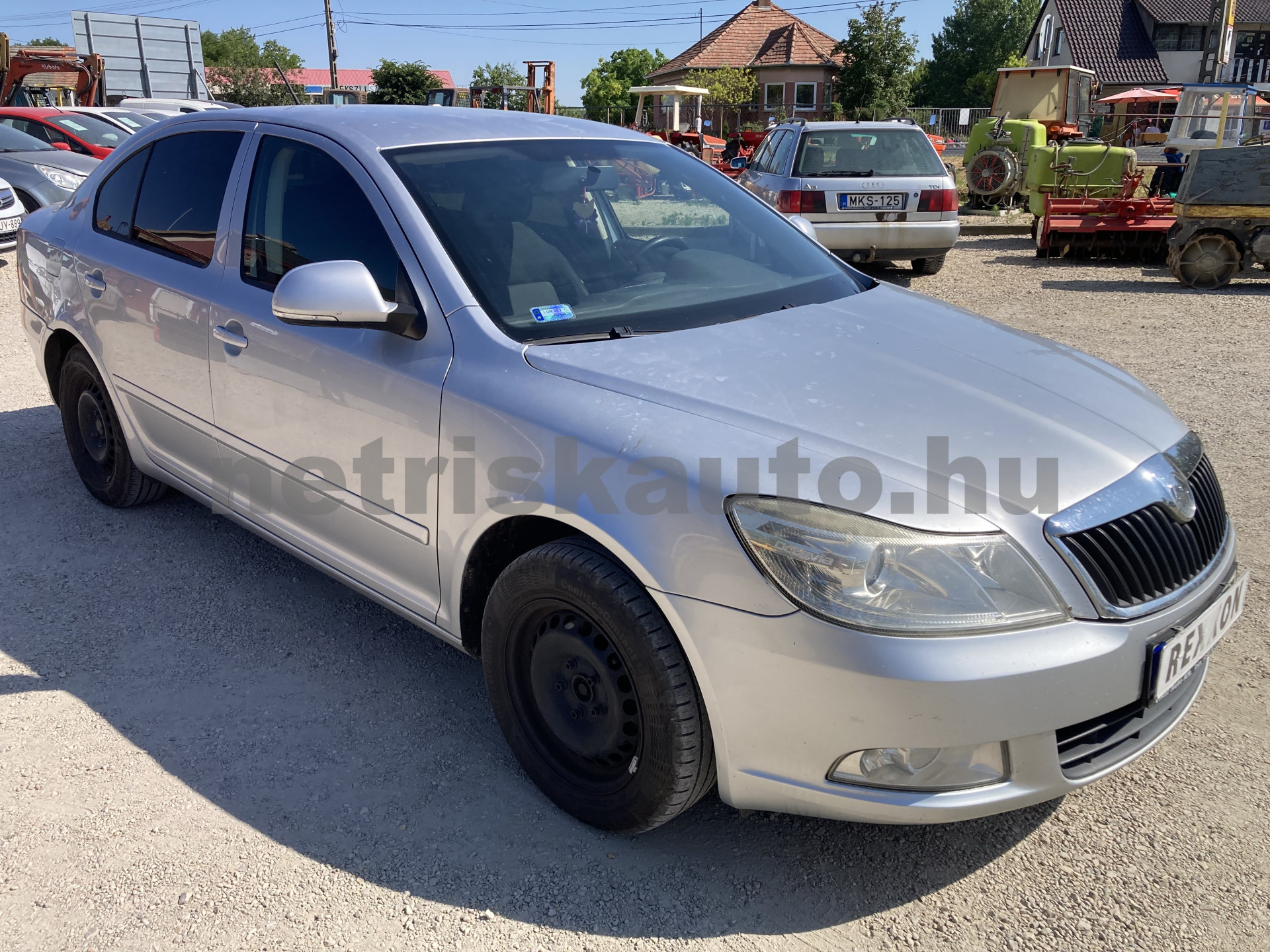 SKODA Octavia 1.6 CR TDI Elegance DPF személygépkocsi - 1598cm3 Diesel 121199 2/11