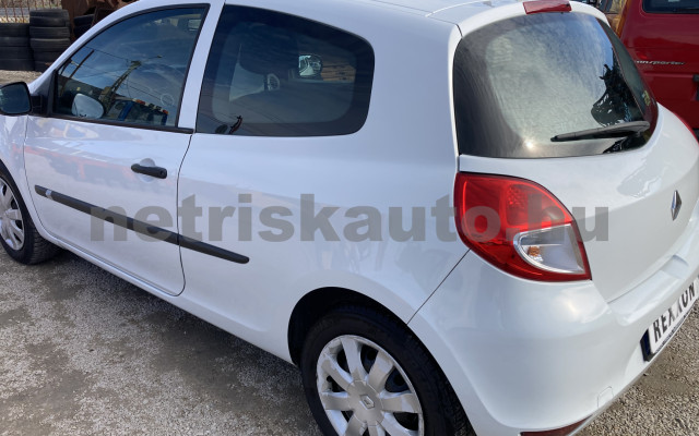 RENAULT Clio 1.5 dCi Authentique tehergépkocsi 3,5t össztömegig - 1461cm3 Diesel 120000 4/8