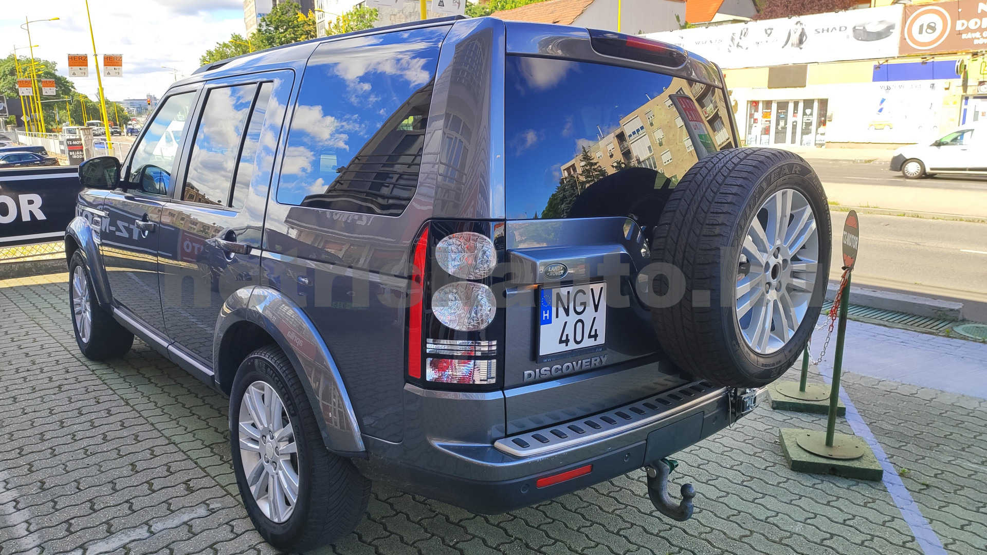 LAND ROVER Discovery 3.0 SDV6 HSE Aut. [7 személy] személygépkocsi - 2993cm3 Diesel 121499 2/12
