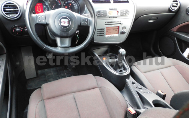 SEAT Leon 2.0 TFSI Stylance Sport személygépkocsi - 1984cm3 Benzin 120034 6/12