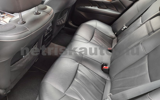 INFINITI Q70 3.5 V6 Hybrid Premium Tech Aut. EU6 személygépkocsi - 3498cm3 Hybrid 120579 7/12