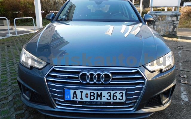 AUDI A4 40 TDI S line quattro S-tronic személygépkocsi - 1968cm3 Diesel 121040 3/12