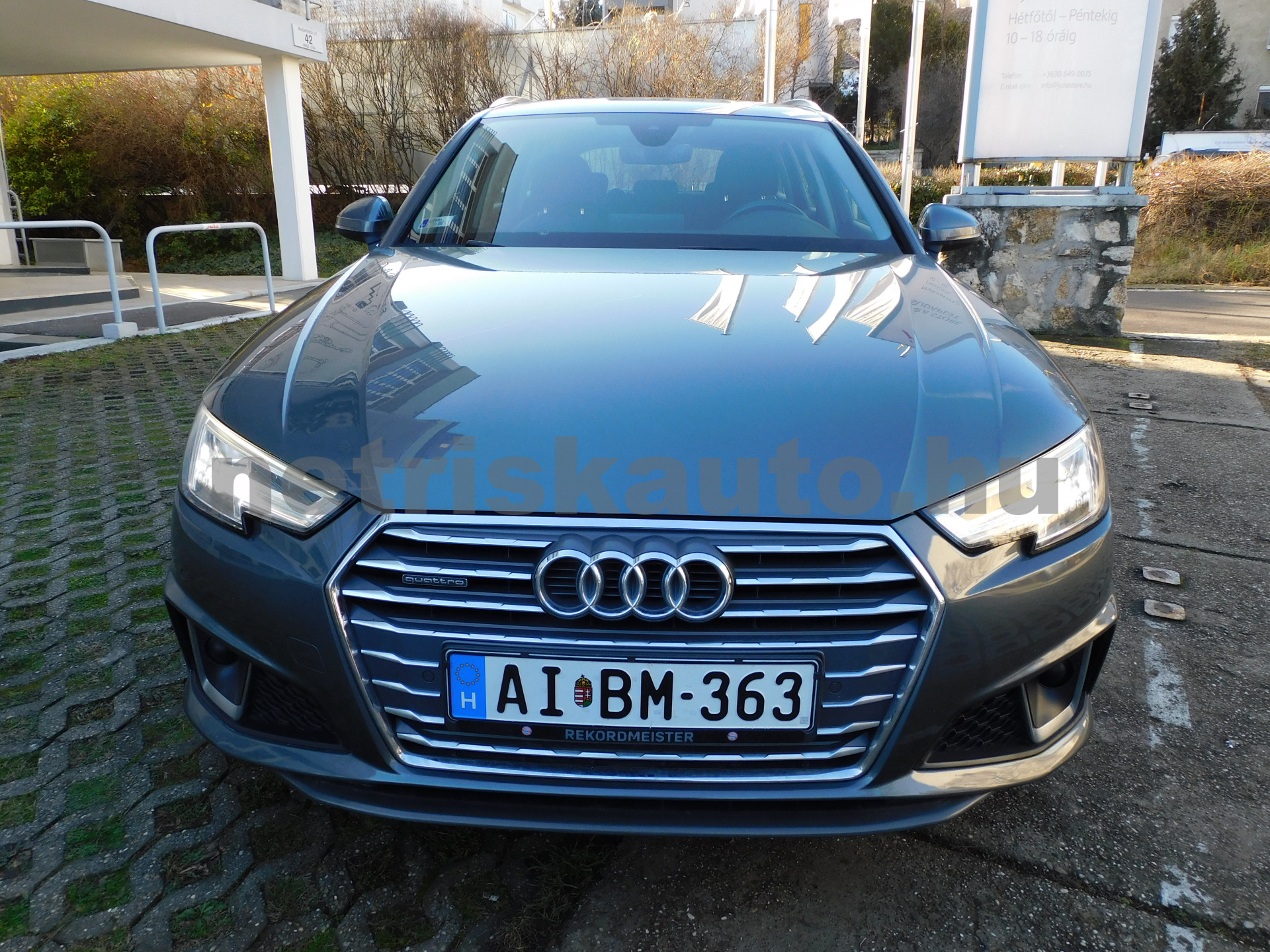 AUDI A4 40 TDI S line quattro S-tronic személygépkocsi - 1968cm3 Diesel 121040 3/12