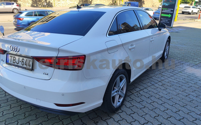 AUDI A3 30 TDI Design személygépkocsi - 1598cm3 Diesel 121512 12/12