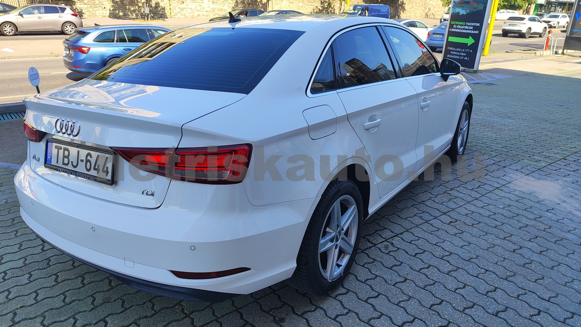 AUDI A3 30 TDI Design személygépkocsi - 1598cm3 Diesel 121512 12/12