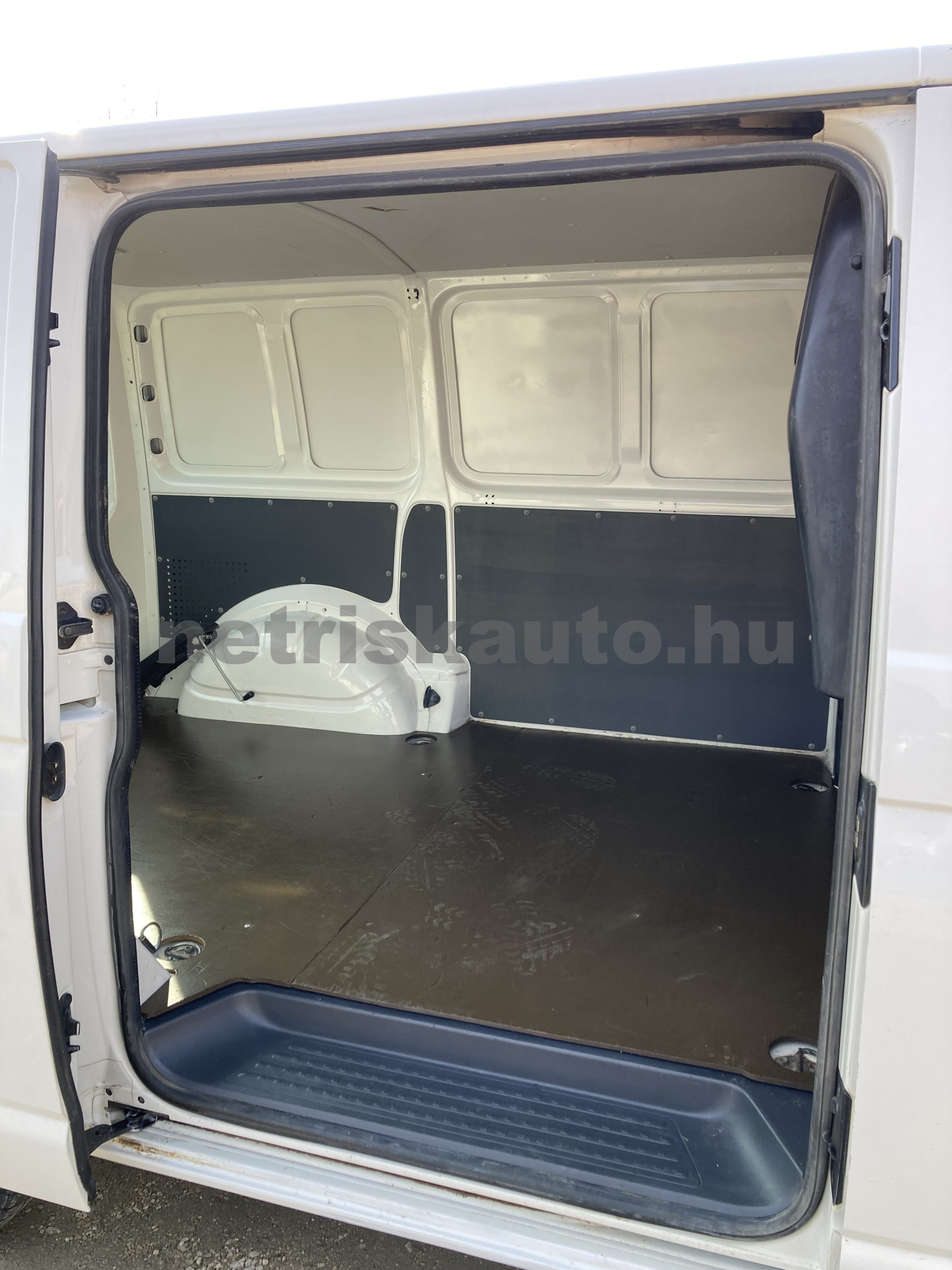 VW Transporter 2.0 CR TDI 4motion tehergépkocsi 3,5t össztömegig - 1968cm3 Diesel 121068 8/9