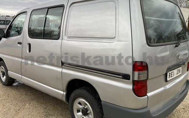 TOYOTA Hi-Ace 2.4 TD 4x4 Panel Van tehergépkocsi 3,5t össztömegig - 2446cm3 Diesel 121333 3/10