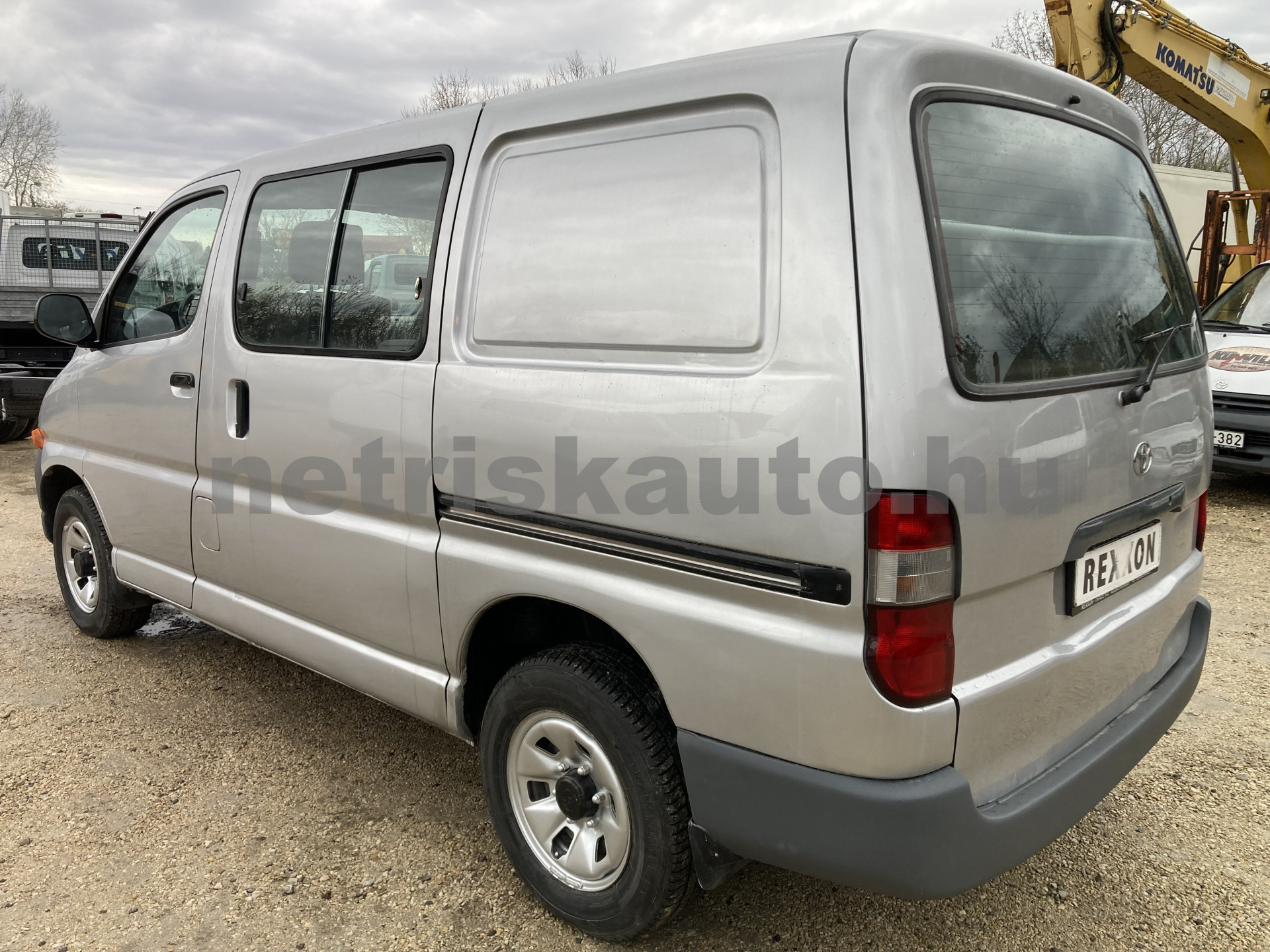 TOYOTA Hi-Ace 2.4 TD 4x4 Panel Van tehergépkocsi 3,5t össztömegig - 2446cm3 Diesel 121333 3/10