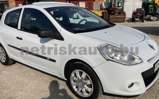 RENAULT Clio III 1.5 dCi Société MAGYAR,MEGKÍMÉLT tehergépkocsi 3,5t össztömegig - 1461cm3 Diesel 120144 2/8