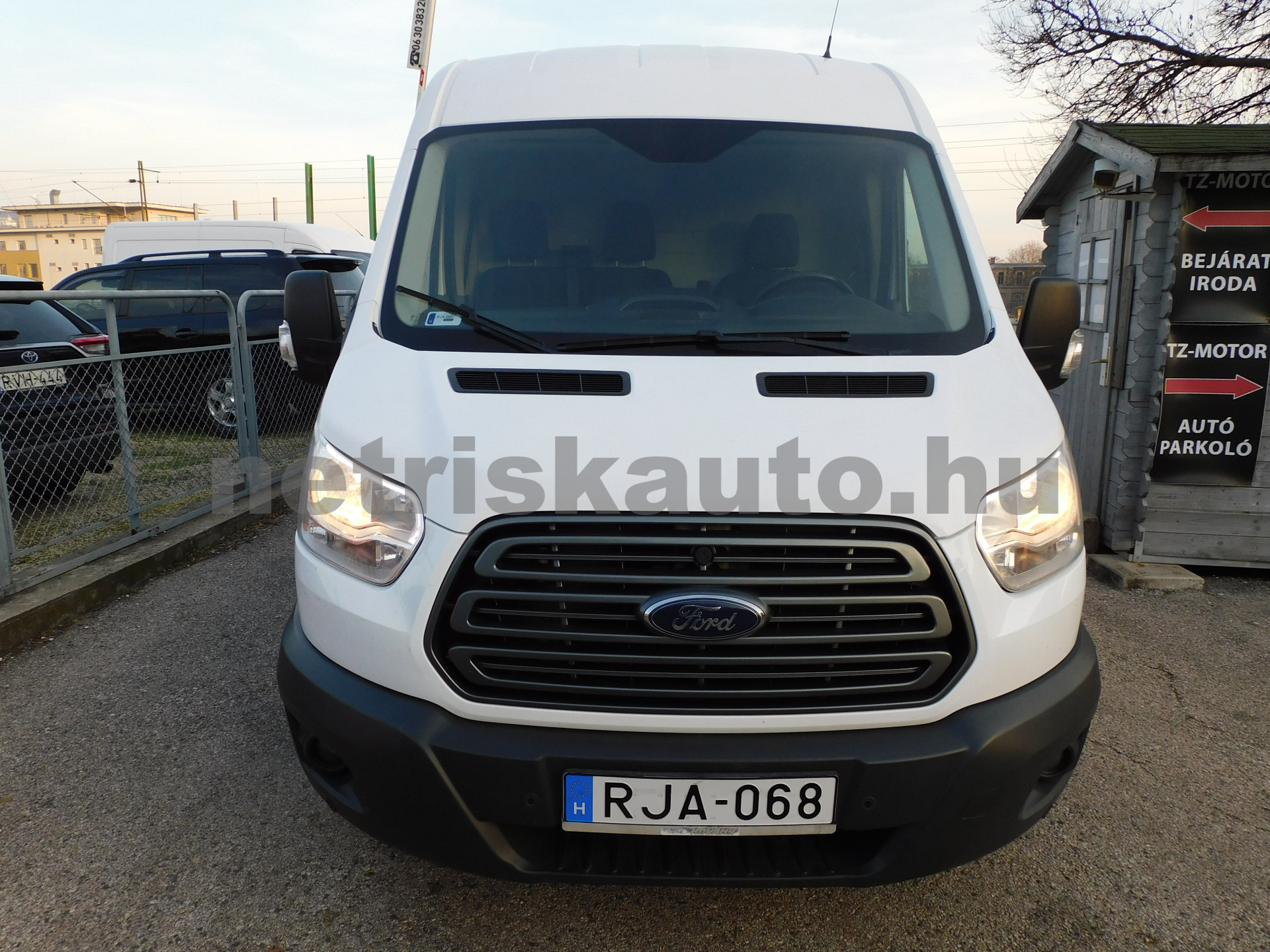 FORD Transit 2.0 TDCi 350 LWB Trend tehergépkocsi 3,5t össztömegig - 1995cm3 Diesel 121006 3/12
