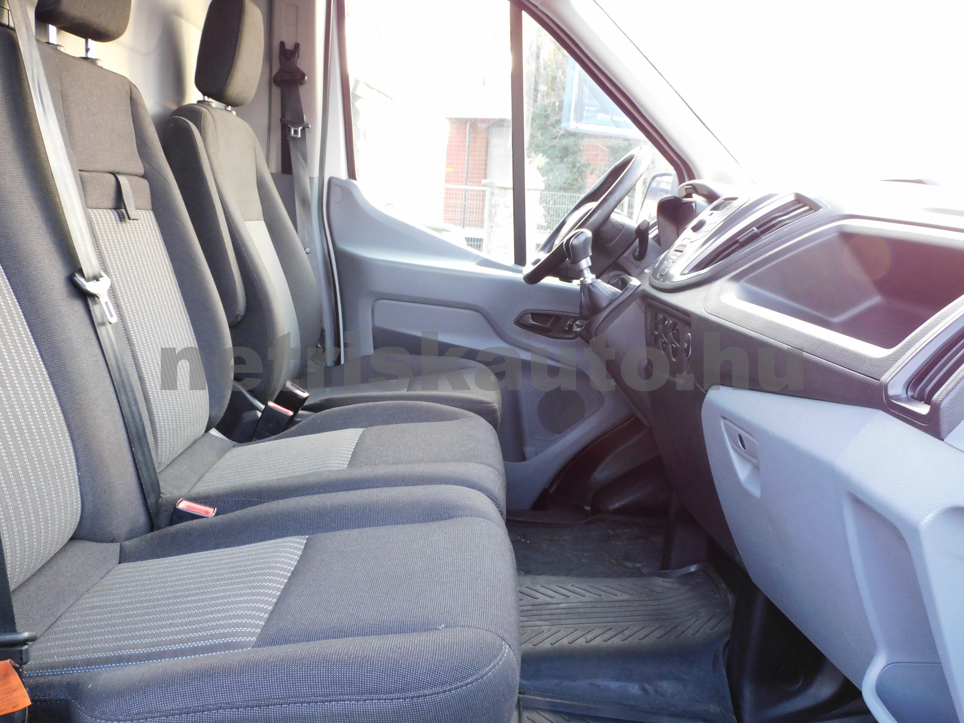 FORD Transit 2.0 TDCi 350 LWB Trend tehergépkocsi 3,5t össztömegig - 1995cm3 Diesel 121006 8/12