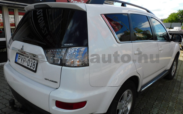 MITSUBISHI Outlander 2.2 D Instyle Navi TC-SST személygépkocsi - 2179cm3 Diesel 121172 12/12