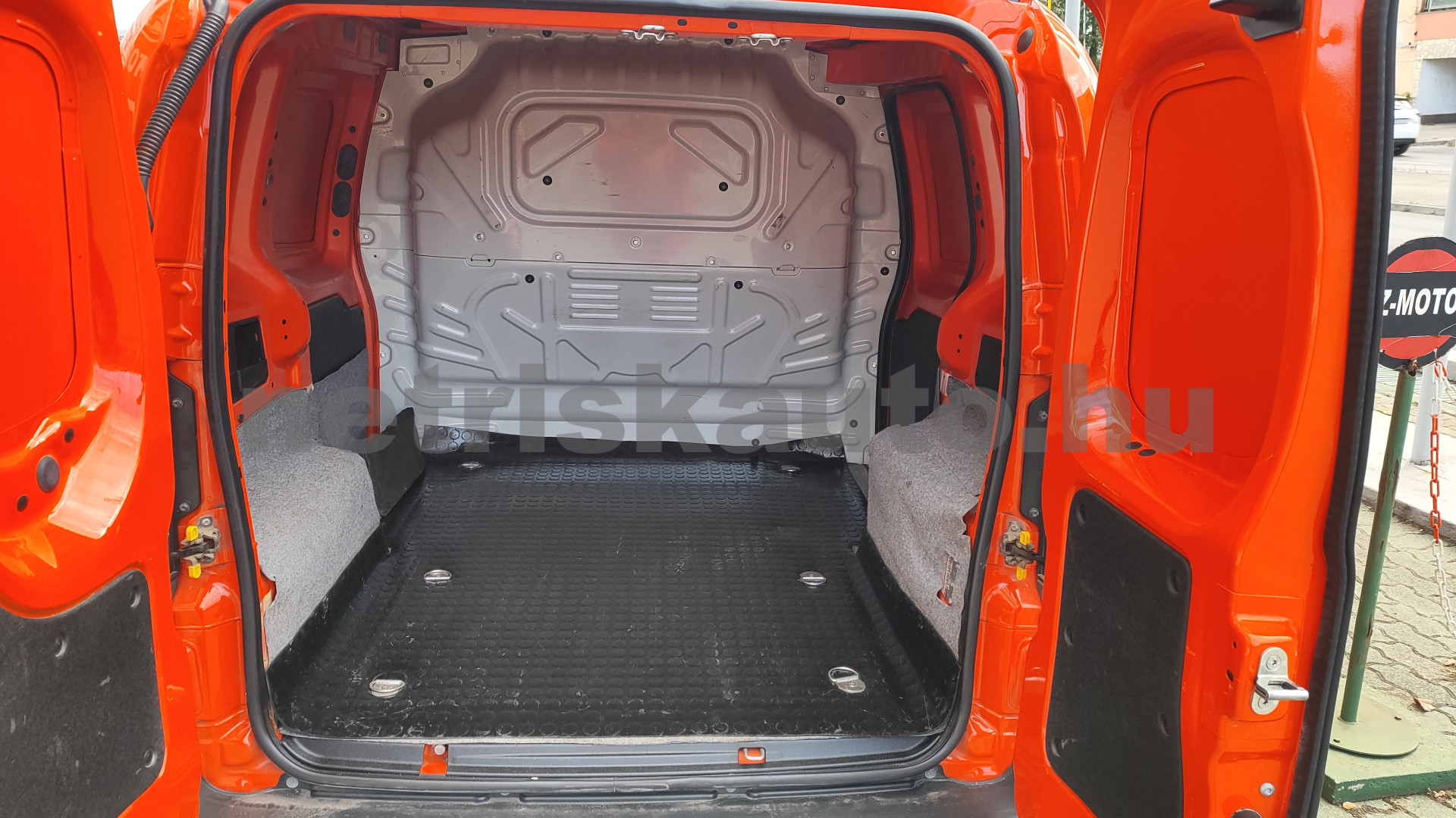 FIAT Fiorino 1.3 Mjet E5 tehergépkocsi 3,5t össztömegig - 1248cm3 Diesel 121280 9/10