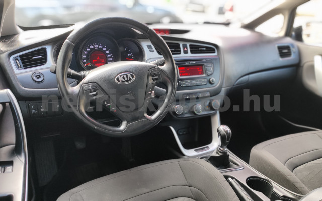 KIA Carens személygépkocsi - 1396cm3 Diesel 121299 5/12