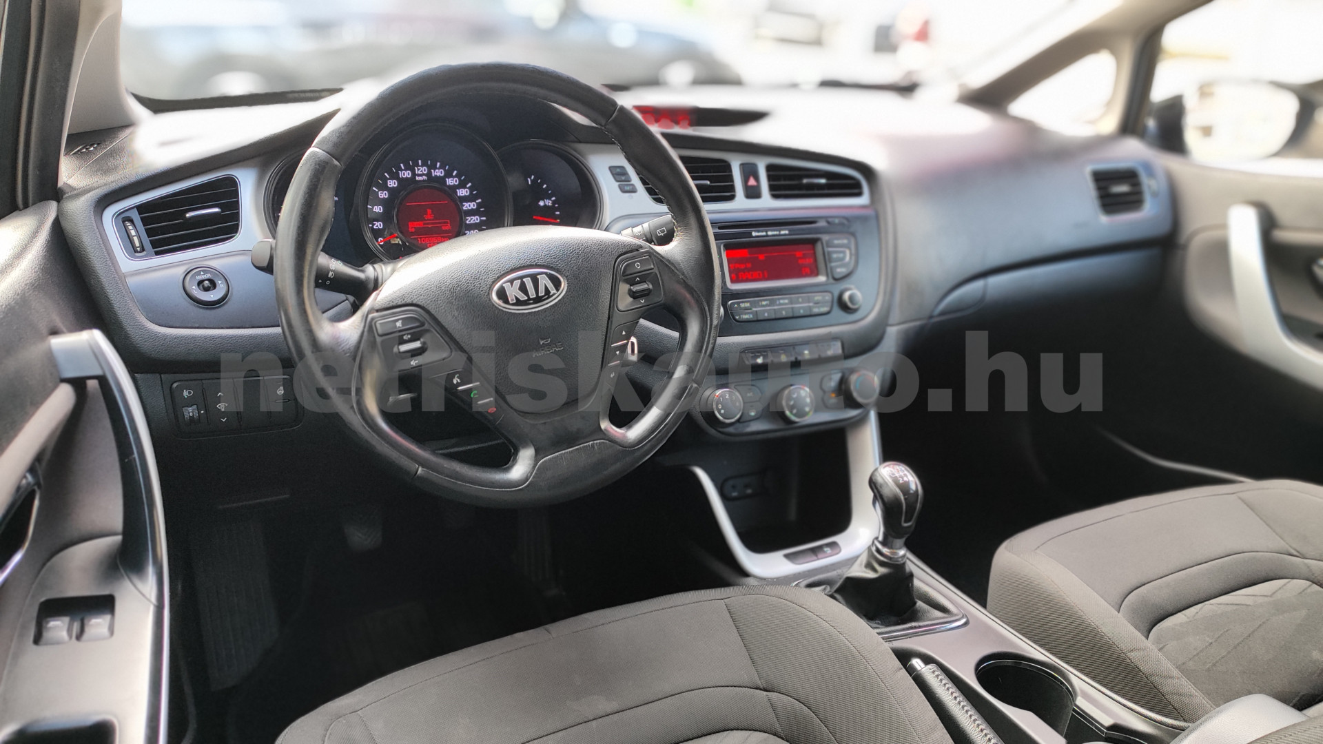 KIA Cee'd 1.4 CRDI EX személygépkocsi - 1396cm3 Diesel 121299 5/12