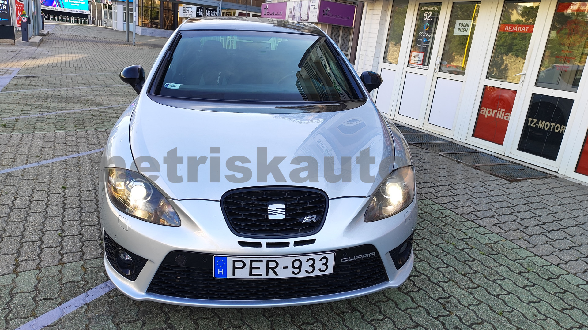 SEAT Leon 2.0 TFSI Cupra R személygépkocsi - 1984cm3 Benzin 121495 3/12