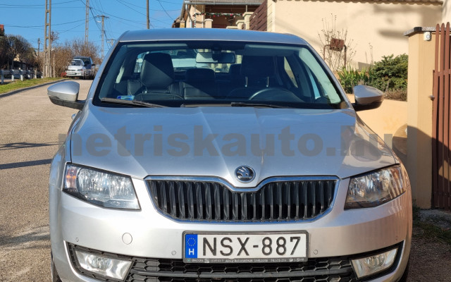 SKODA Octavia 2.0 CR TDI Style személygépkocsi - 1968cm3 Diesel 121160 3/9