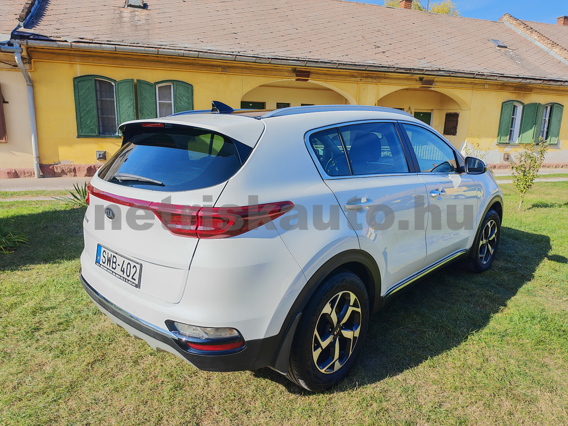 KIA Sportage 1.6 GDI Gold MY21 személygépkocsi - 1591cm3 Benzin 121316 4/12