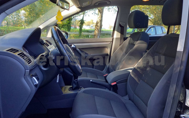VW Touran 2.0 CR TDI Comfortline személygépkocsi - 1968cm3 Diesel 120477 12/39