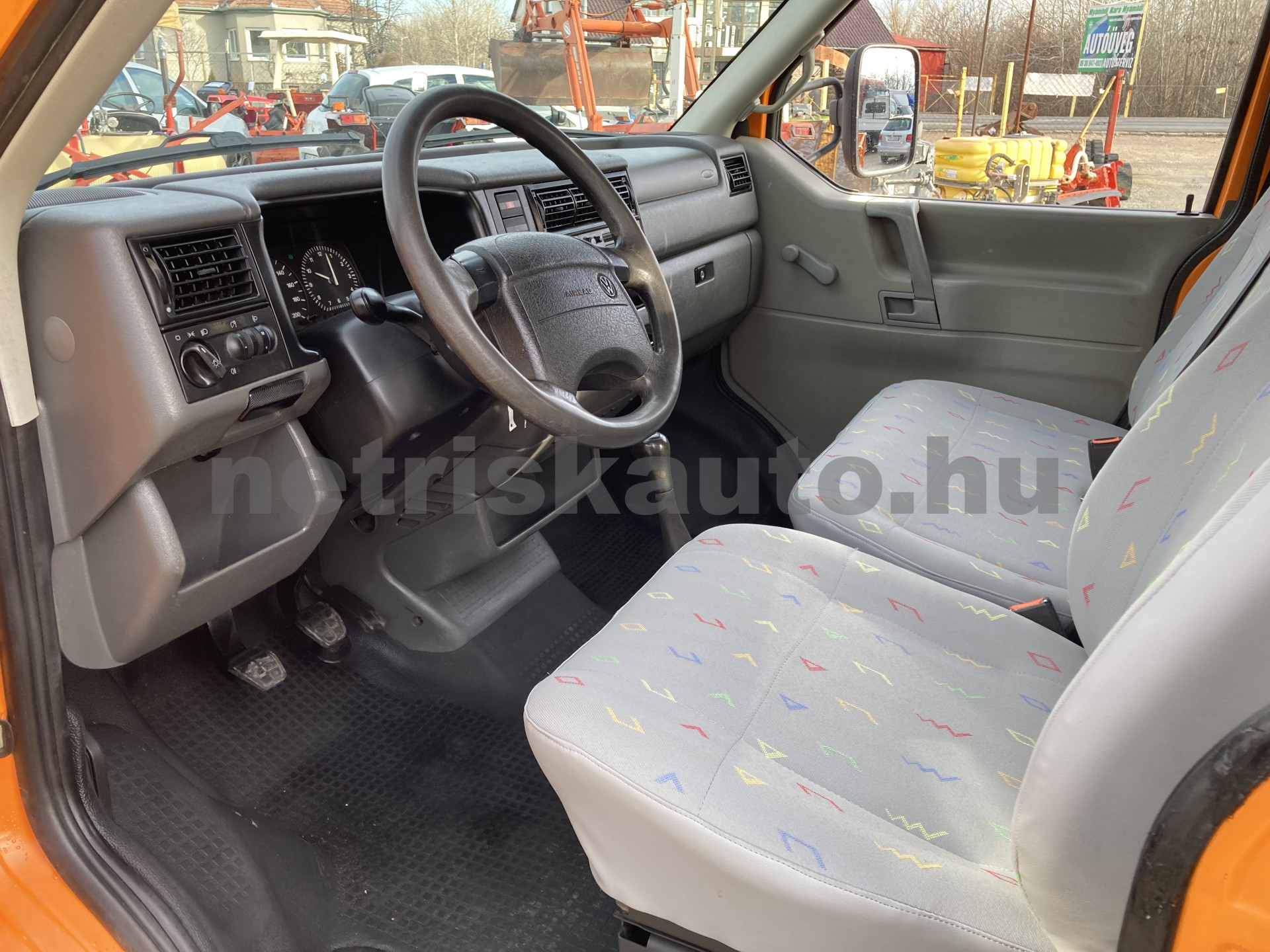 VW Transporter 1.9 7DM 1H2 F tehergépkocsi 3,5t össztömegig - 1896cm3 Diesel 121362 6/9