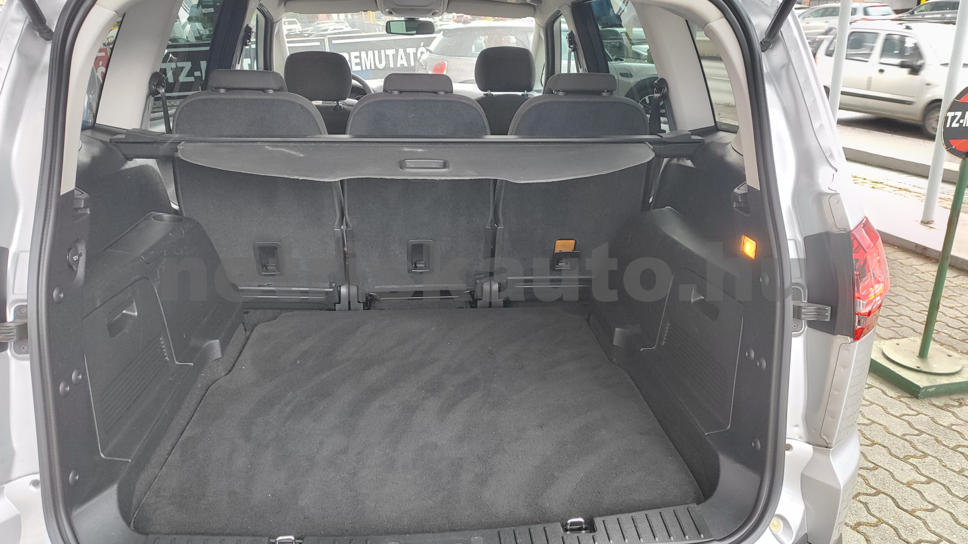 FORD S-Max 2.2 TDCi Titanium Aut. személygépkocsi - 2179cm3 Diesel 121451 10/12