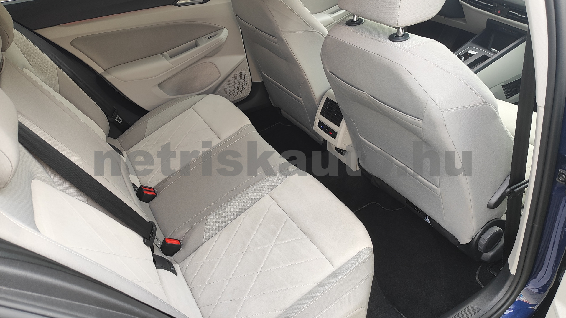 VW Golf 1.5 eTSI ACT Style DSG személygépkocsi - 1498cm3 Hybrid 121617 9/12