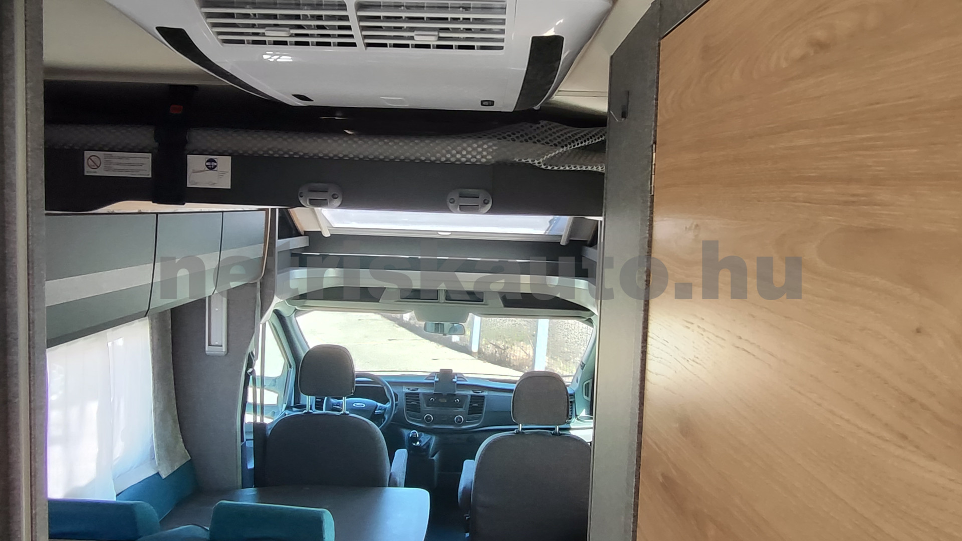 FORD Transit 2.0 TDCi 330 MWB Trend (5 sz.) tehergépkocsi 3,5t össztömegig - 1995cm3 Diesel 121467 11/12
