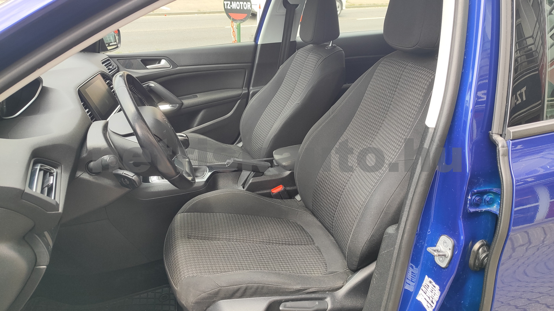 PEUGEOT 308 1.5 BlueHDi Allure személygépkocsi - 1499cm3 Diesel 121526 5/12