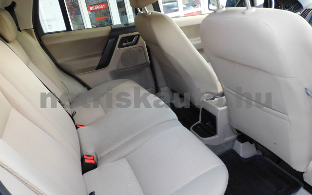 LAND ROVER Freelander 2.2 SD4 S Aut. személygépkocsi - 2179cm3 Diesel 121322 9/12