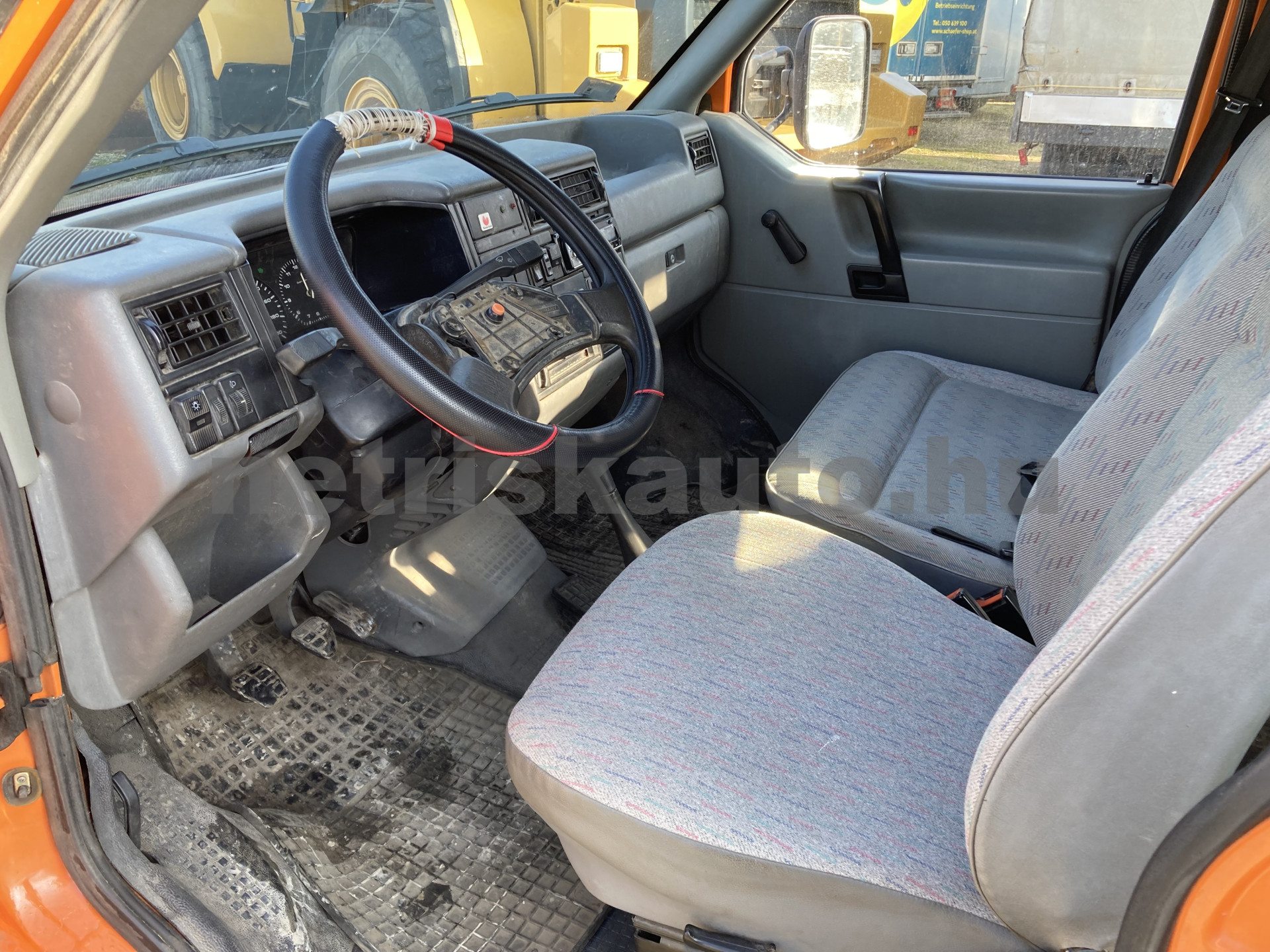 VW Transporter 2.4 70M 1F2 F tehergépkocsi 3,5t össztömegig - 2370cm3 Diesel 121389 7/9