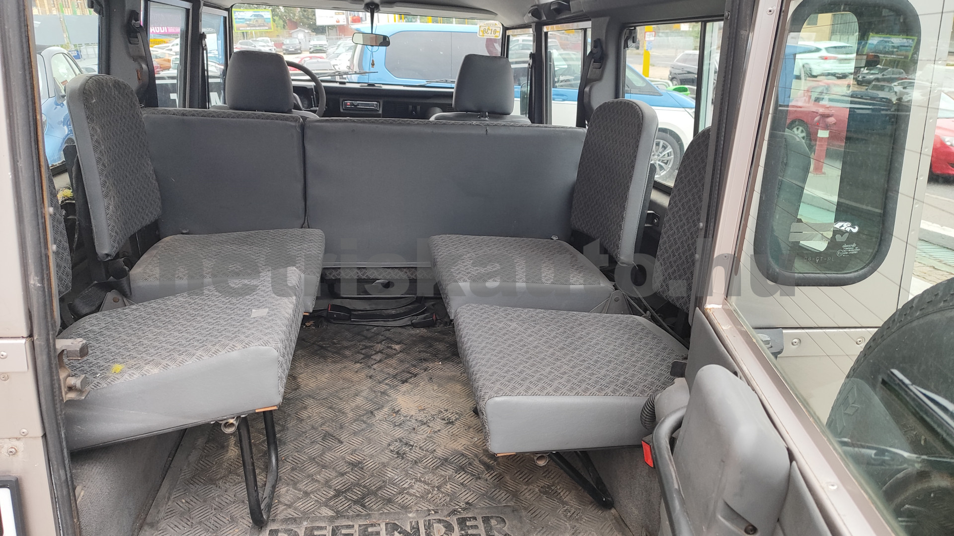 LAND ROVER Defender 2.5 TD5 SW személygépkocsi - 2495cm3 Diesel 121264 11/12