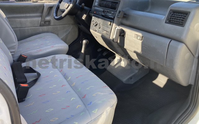 VW Transporter 1.9 7DE 1H2 F tehergépkocsi 3,5t össztömegig - 1896cm3 Diesel 121603 8/8