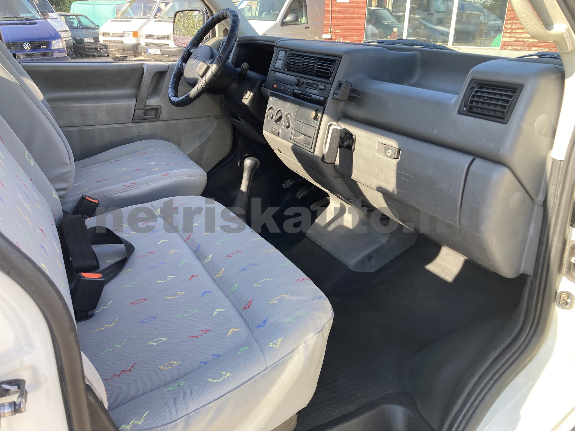VW Transporter 1.9 7DE 1H2 F tehergépkocsi 3,5t össztömegig - 1896cm3 Diesel 121603 8/8