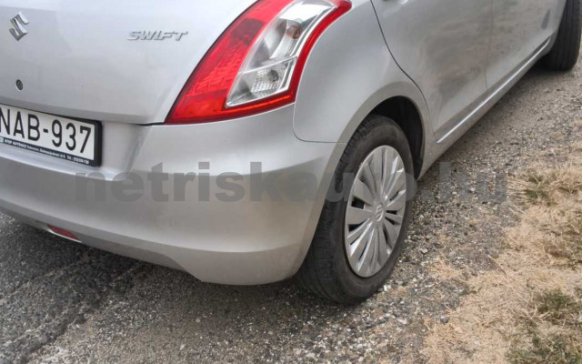 SUZUKI Swift 1.2 GL LED AC ESP személygépkocsi - 1242cm3 Benzin 121564 12/12