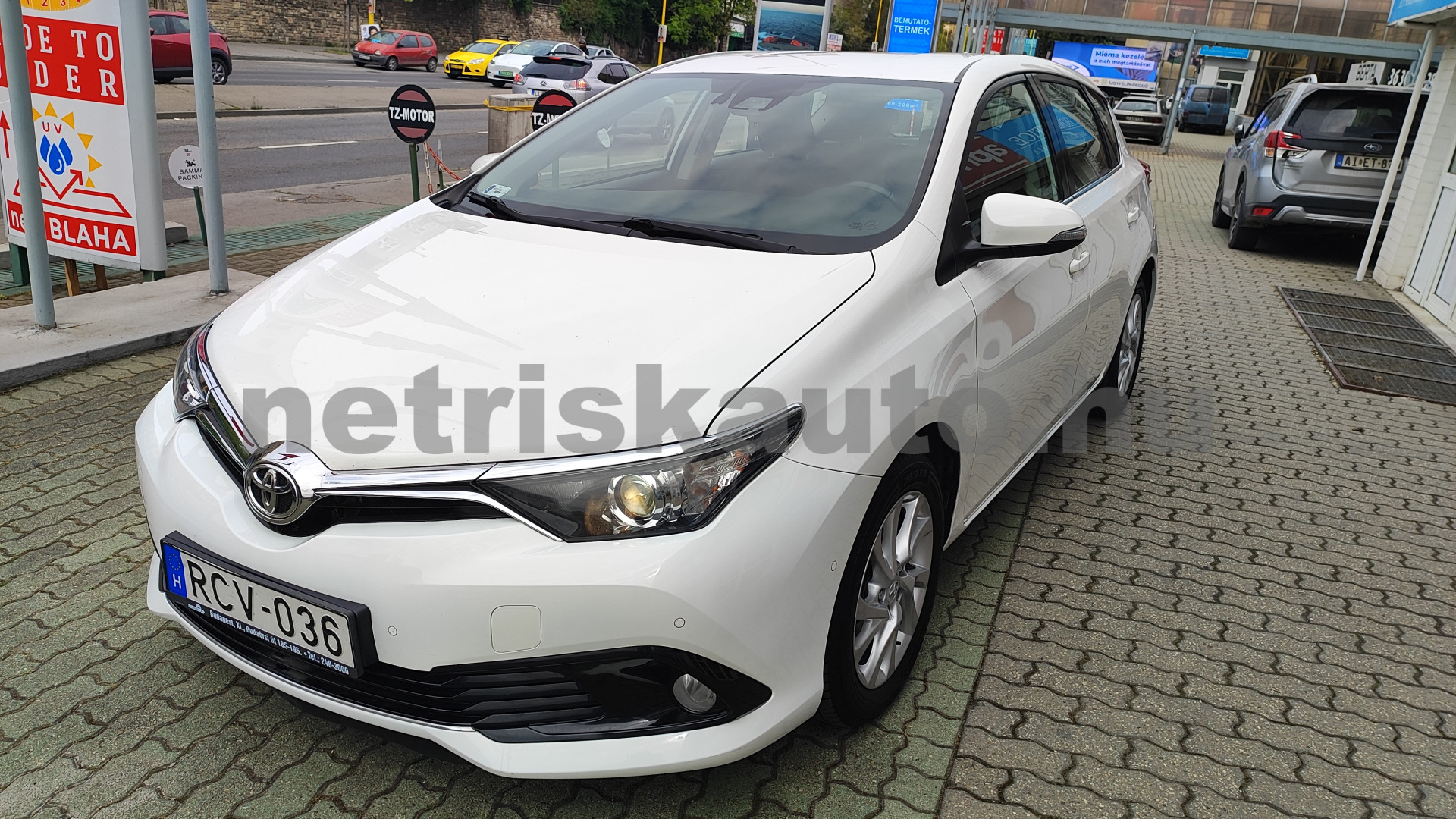 TOYOTA Auris 1.6 Active MY17 Trend személygépkocsi - 1598cm3 Benzin 121442 1/12