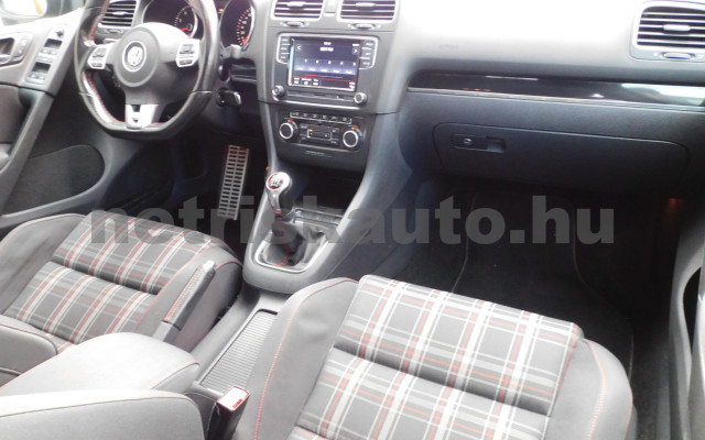 VW Golf 2.0 TSI GTI személygépkocsi - 1984cm3 Benzin 120472 8/12