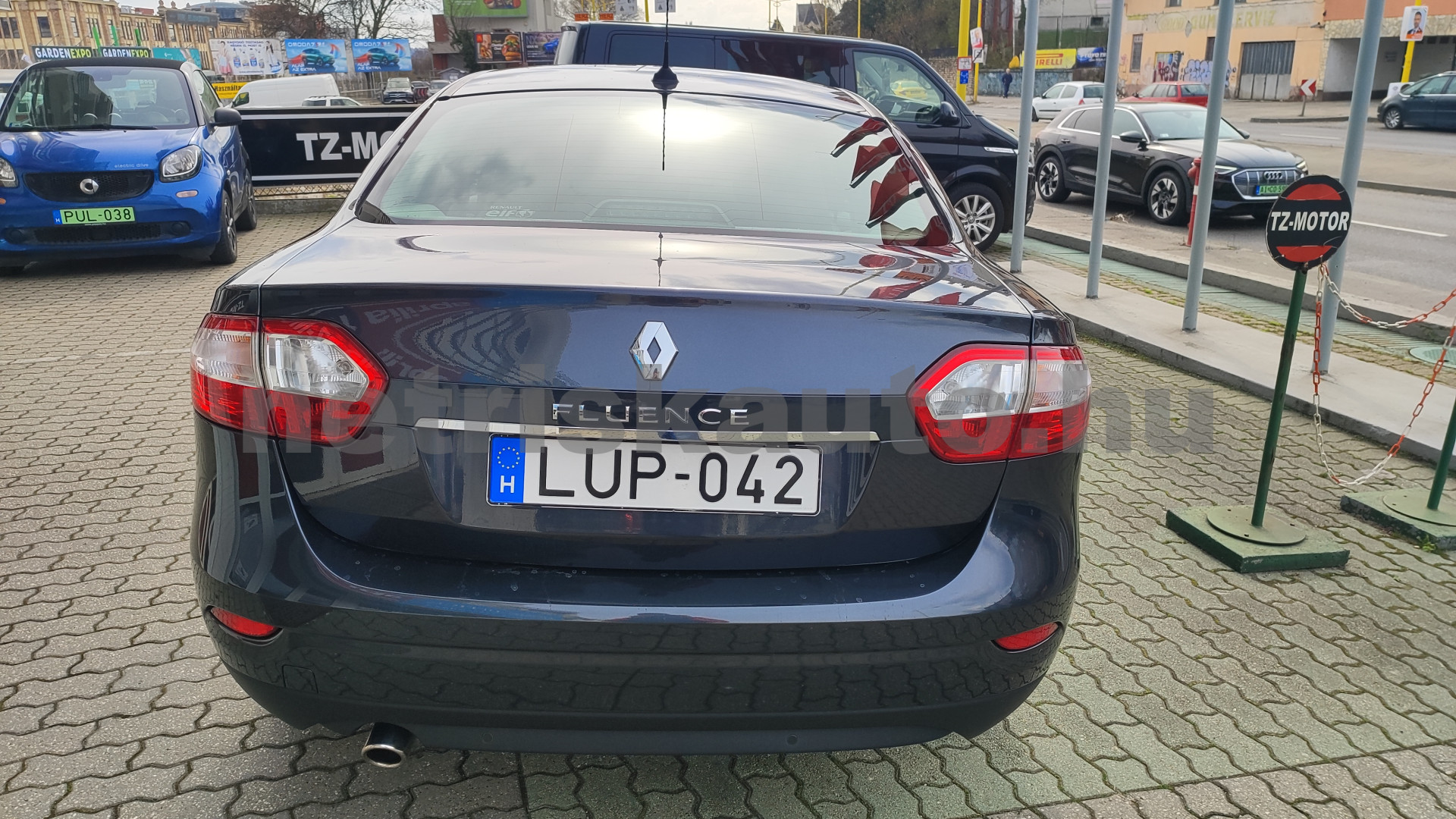 RENAULT Fluence 1.6 Privilege EURO5 személygépkocsi - 1598cm3 Benzin 121417 4/12