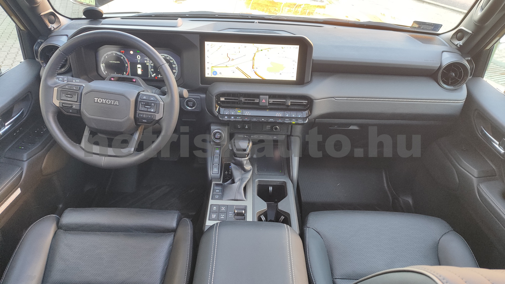 TOYOTA Land Cruiser 2.8 D-4D First Edition Aut. [7sz] személygépkocsi - 2754cm3 Diesel 121601 6/12