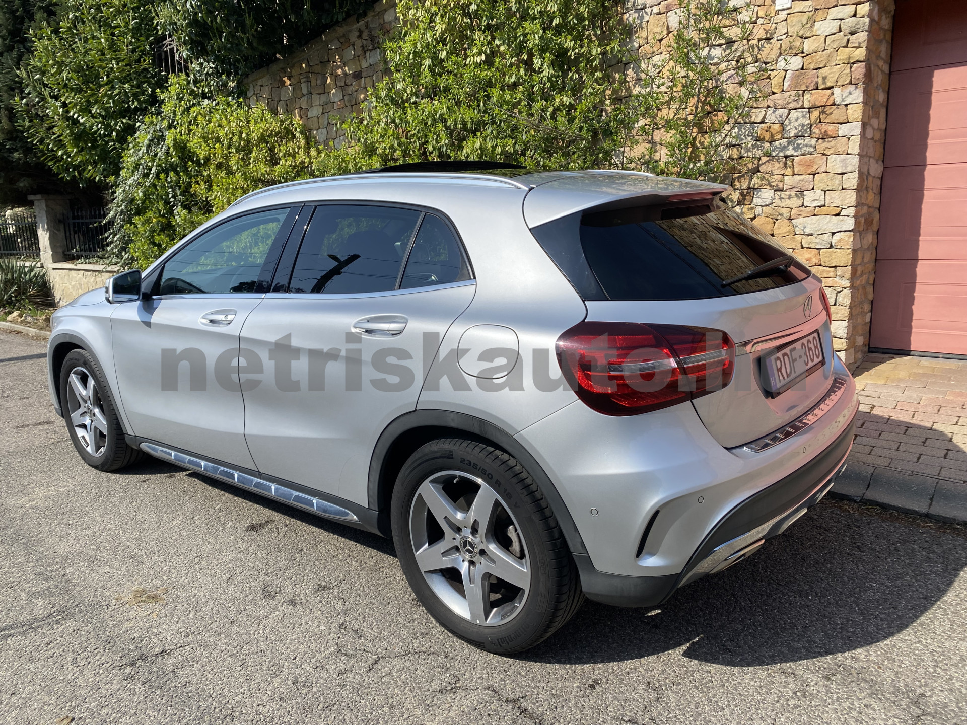 MERCEDES-BENZ GLA-osztály GLA 200 d AMG Sport 7G-DCT személygépkocsi - 2143cm3 Diesel 121428 2/12