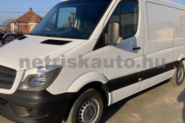 MERCEDES-BENZ Sprinter 210 CDI 906.613.13 tehergépkocsi 3,5t össztömegig - 2143cm3 Diesel 121082