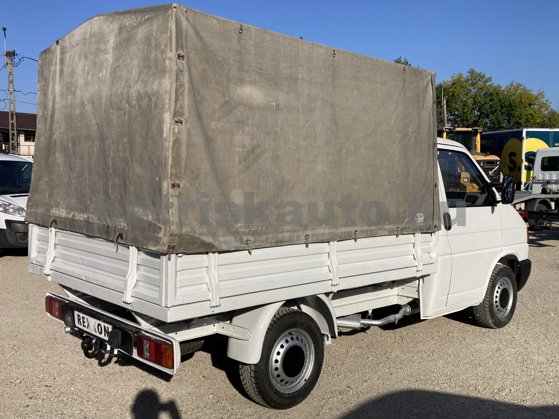 VW Transporter 2.4 70E 1F2 O tehergépkocsi 3,5t össztömegig - 2370cm3 Diesel 121606 3/8
