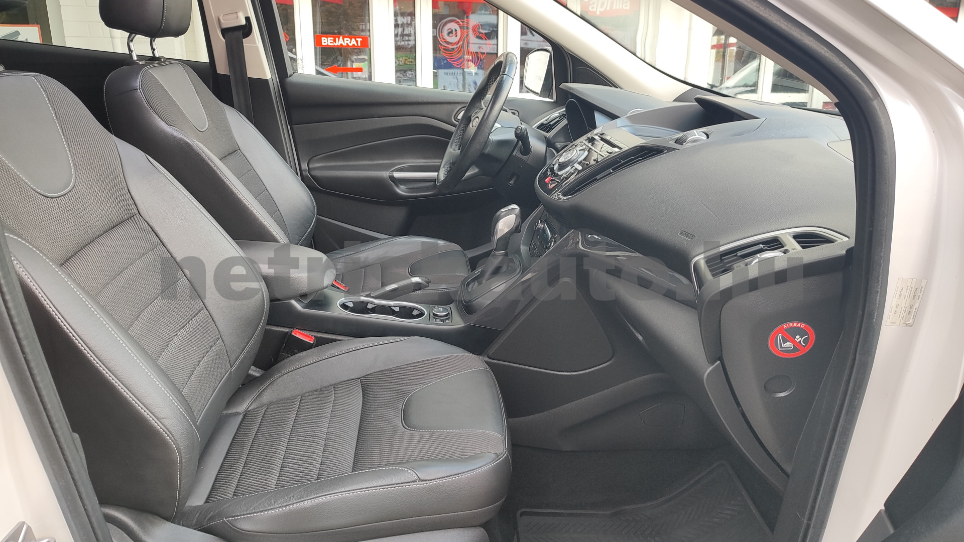 FORD Kuga 2.0 TDCi Titanium Powershift személygépkocsi - 1997cm3 Diesel 121297 8/12