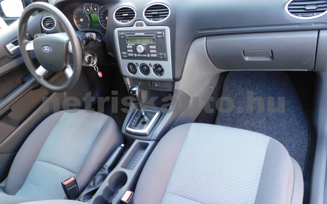FORD Focus 1.6 Trend Aut. személygépkocsi - 1596cm3 Benzin 120320 7/12
