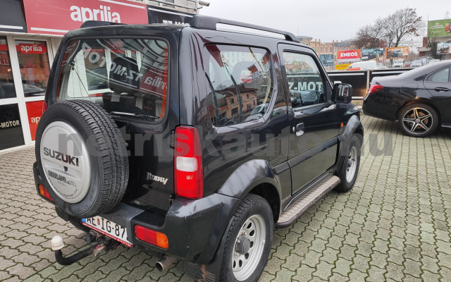 SUZUKI Jimny 1.3 4WD AC CD 15''AW személygépkocsi - 1328cm3 Benzin 121353 12/12