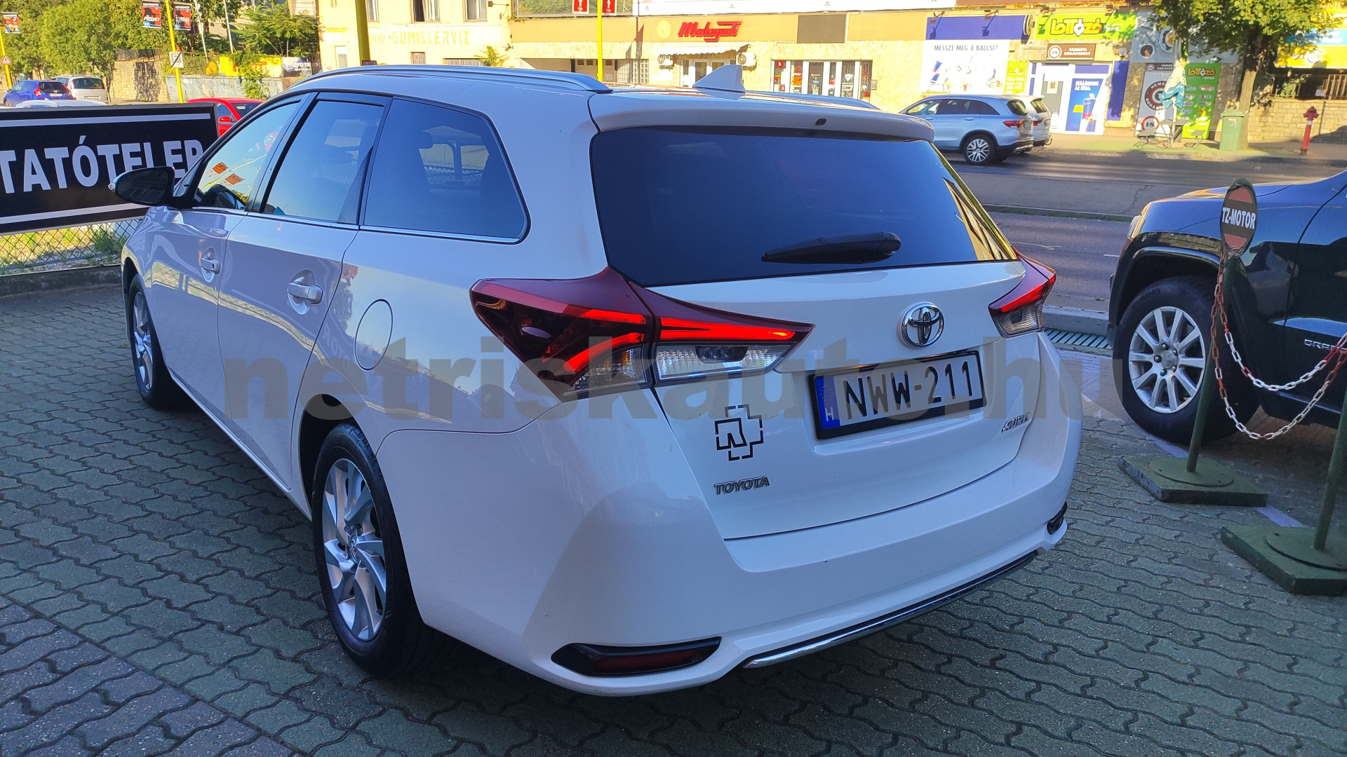 TOYOTA Auris 1.6 Active Comfort személygépkocsi - 1598cm3 Benzin 121525 2/12