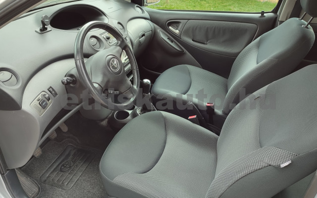 TOYOTA Yaris 1.3 Blue Ice személygépkocsi - 1298cm3 Benzin 120201 3/6