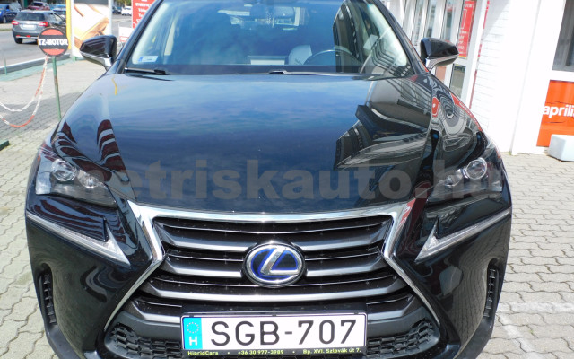 LEXUS NX 300h Comfort CVT személygépkocsi - 2494cm3 Hybrid 120399 11/12