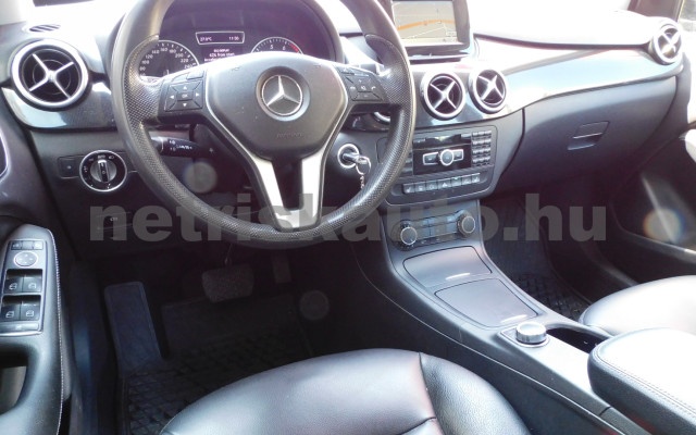 MERCEDES-BENZ B-osztály B 200 7G-DCT személygépkocsi - 1991cm3 Benzin 121197 6/12