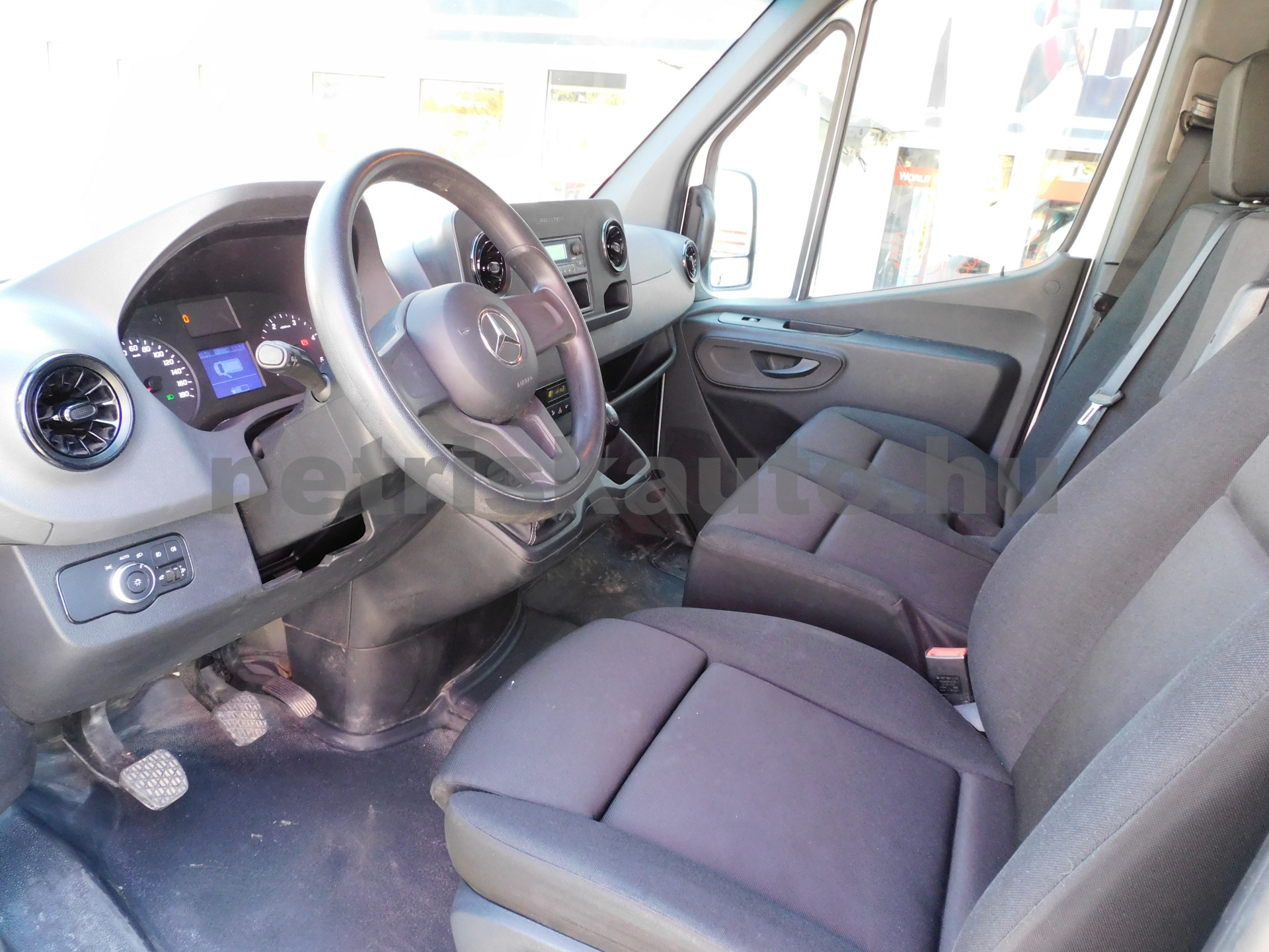 MERCEDES-BENZ Sprinter 317 CDI 907.131.13 tehergépkocsi 3,5t össztömegig - 1950cm3 Diesel 121200 7/12